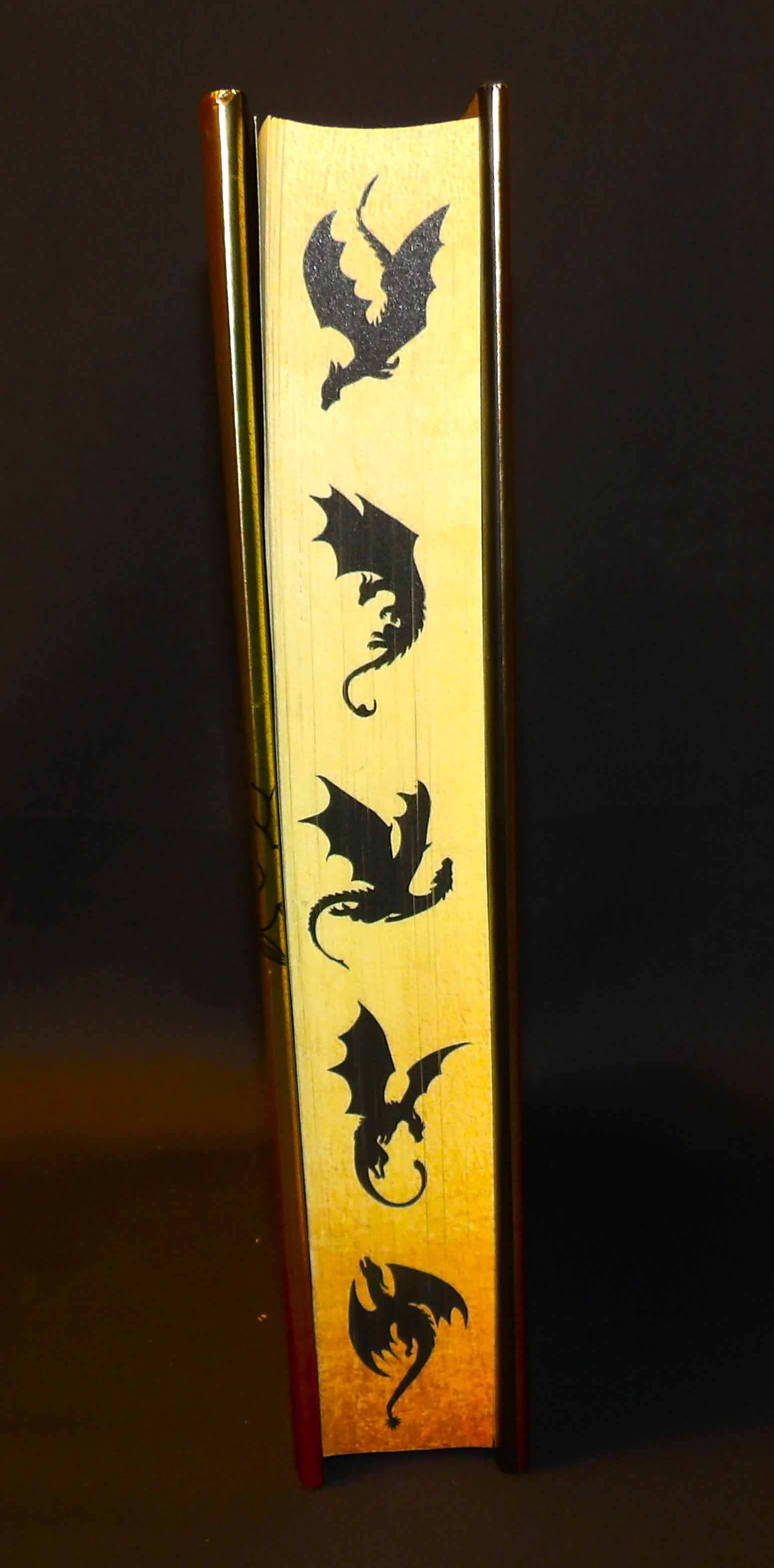 Fourth Wing (Wing and Claw Collection)